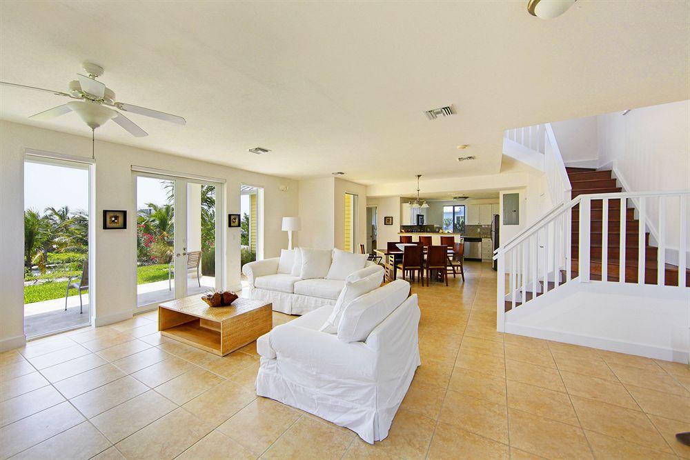 Resorts World Bimini Bayley Town Интериор снимка